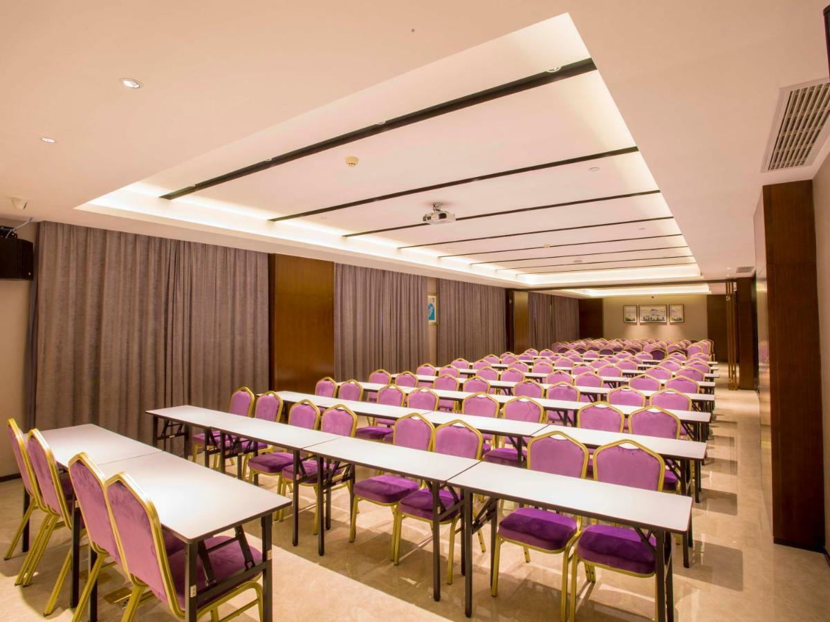 Borrman Hotel Nanning Railway Station Branch Kültér fotó